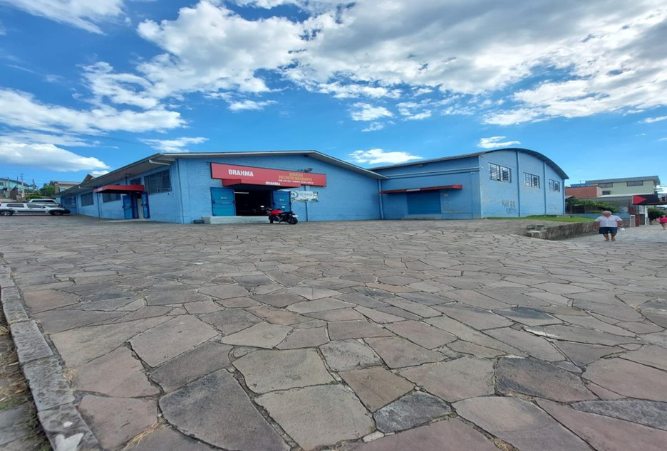 Terreno Comercial com Pavilhão